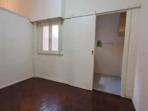 Departamento en Alquiler en Balvanera, $ 740.000