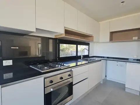 Casa en Venta en Cantón al Golf 6 amb.