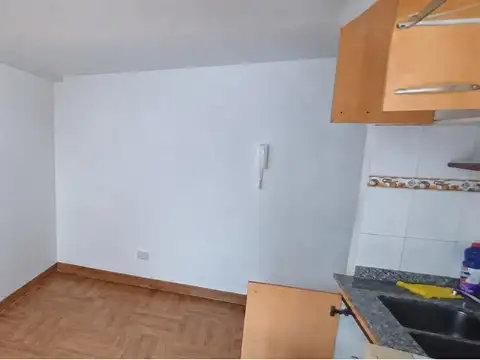 Virrey Liniers 400, Piso PB