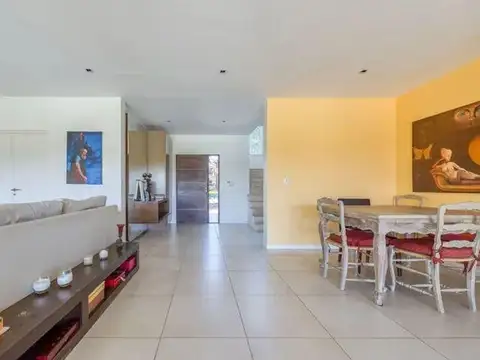 Casa en Venta al Este