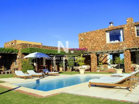 Casa en Venta de 8 dormitorios