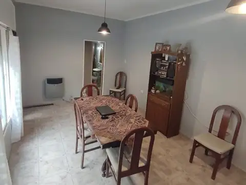 Depto Tipo Casa 4 ambientes con 2 baños