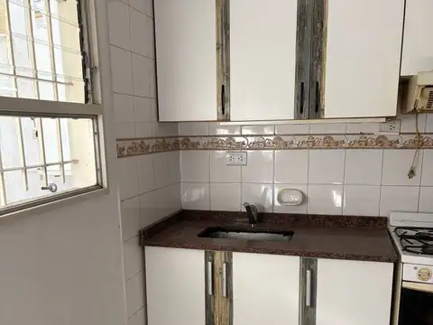 Casa en Alquiler en Villa Luzuriaga, $ 650.000