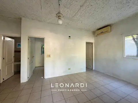 Casa 2 ambientes con 1 baño