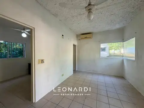 Kennedy 1569, UF 2