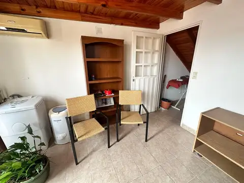 Departamento tipo casa en venta en Villa Pueyrredon