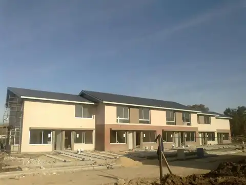 CONDOMINIO DOS CEDROS DEL VISO- DUPLEX A ESTRENAR