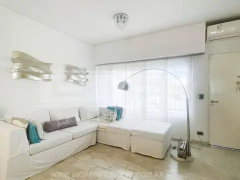 Gervasio Mendez al 2600 Ruben Dario y Jose Hernandez