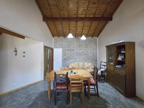 Casa 4 ambientes con 1 baño