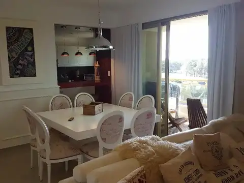 Avenida Arquitecto Jorge Bunge e/ Avenida Intermédanos y De Las Totoras