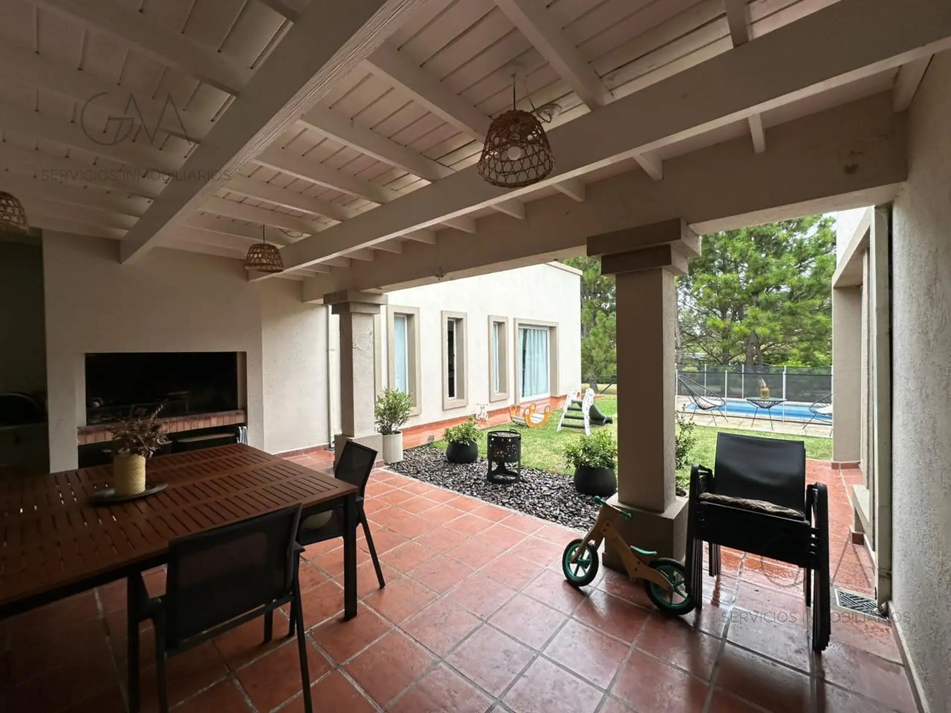 Casa moderna 4 amb, 171m² en Rumenco con piscina y cochera
