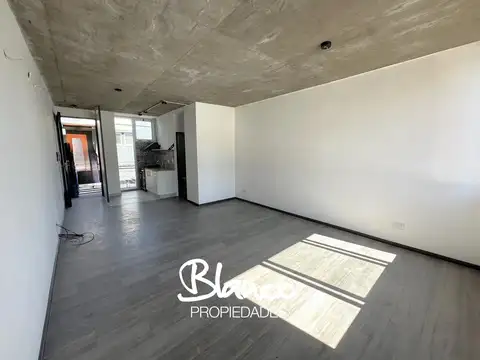 Departamento en Alquiler con 1 cochera