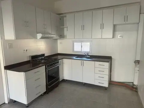 Venta de Casa PH 4 ambientes con cochera, Santos Lugares