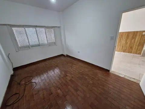 Depto Tipo Casa en Venta en Santos Lugares, USD 110.000
