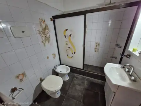 VENTA DE PH 4 AMB. BALCON. PATIO. COCHERA. SANTOS LUGARES.