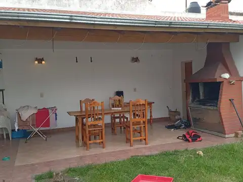 CASA LOTE PROPIO 3 AMB CON COCHERA