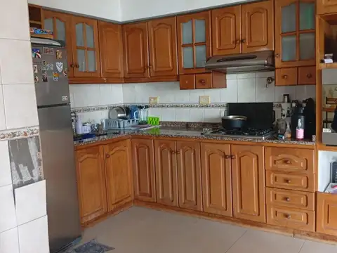 CASA LOTE PROPIO 3 AMB CON COCHERA