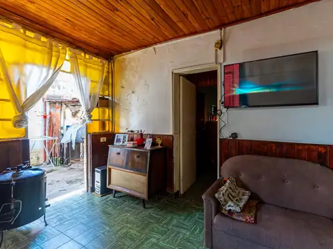 Casa 4 ambientes con 1 baño