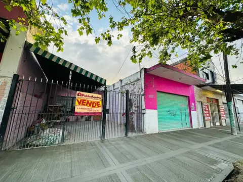 En Venta Casa 4 Ambientes + Local Sobre Av Croacia En Centro Comercial De Jose C. Paz