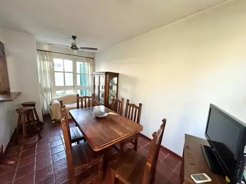 Casa Duplex 2 ambiente  venta en La Plata patio