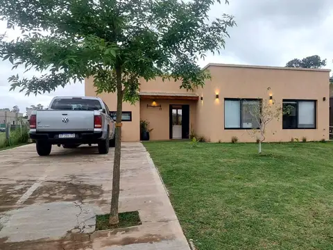 EXCELENTE CASA EN  SANTO TOMAS