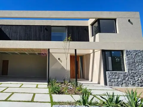 Pilara La Calesa 100