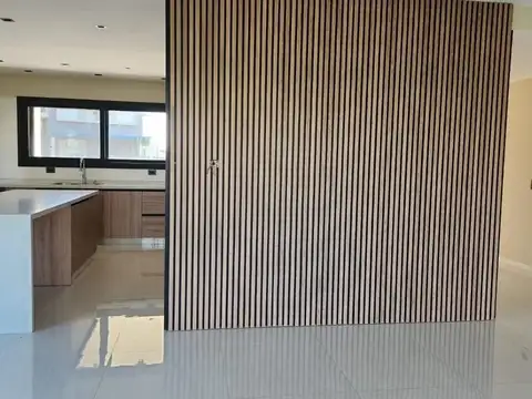 Casa en Venta en Countries y Barrios Cerrados en Ezeiza, USD 540.000