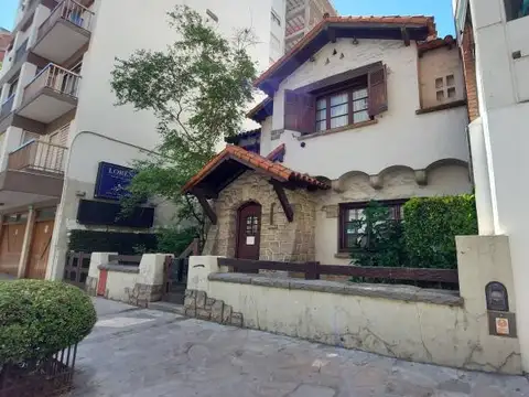 Chalet ideal para desarrollo de propiedad horizontal, en el entorno del barrio Chauvin.