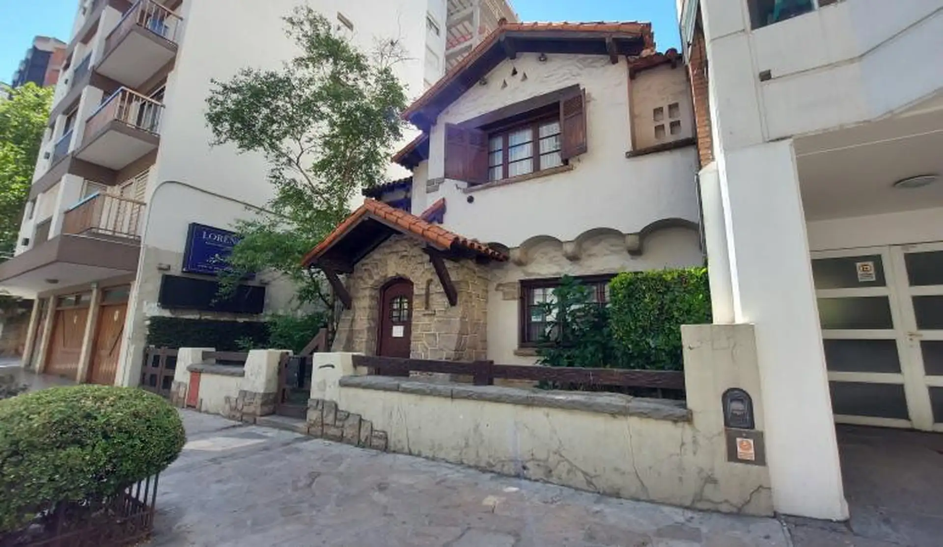 Chalet ideal para desarrollo de propiedad horizontal, en el entorno del barrio Chauvin.