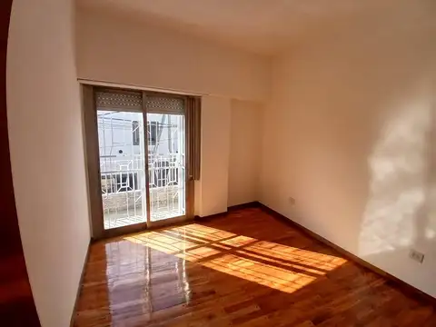 Depto Tipo Casa 4 ambientes con 1 baño