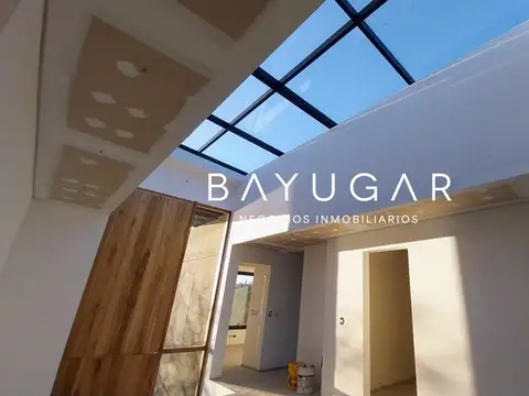 Casa 6 ambientes con 4 baños