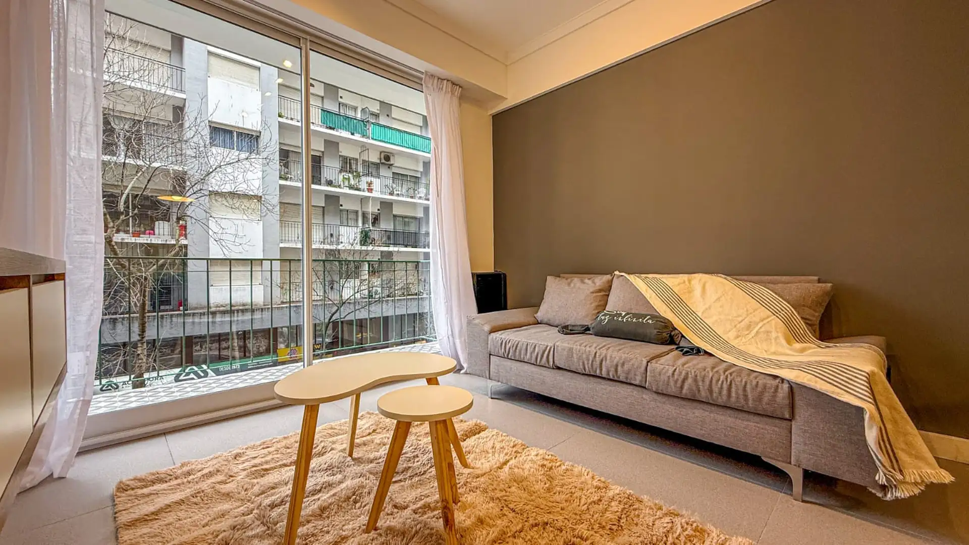 Depto 2 amb con dependencia y toilette, 47m² — Plaza Colon