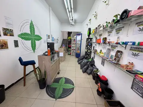 Local en Venta en Barrio Norte, USD 350.000
