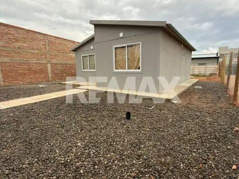 Casa en Venta en Plottier, USD 105.000