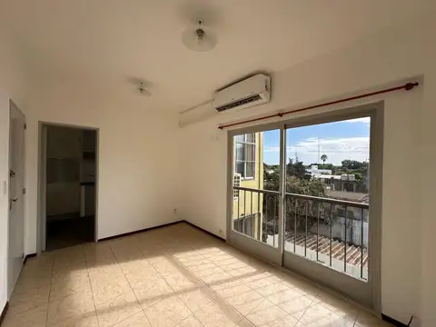 H. Yrigoyen 477 , Piso 3