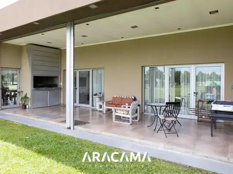 Casa en Venta de 4 dormitorios