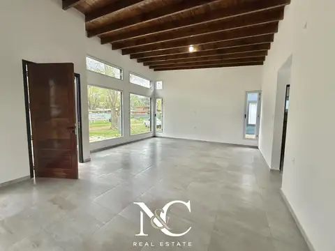 Casa en Venta con 1 cochera