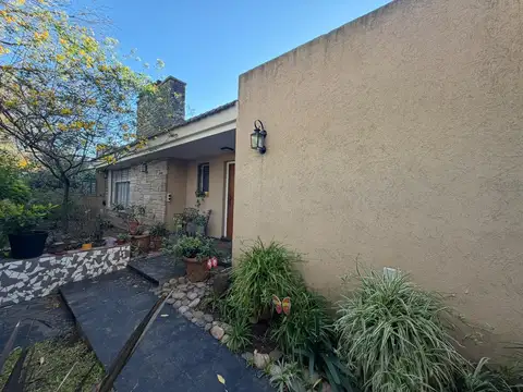 Casa en Venta en Adrogue, USD 385.000