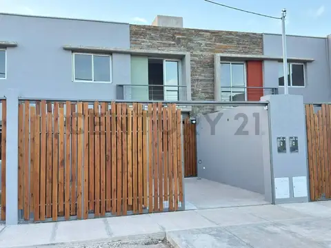 Venta de Duplex. Barrio Privado Las Tacas. Guaymallen.