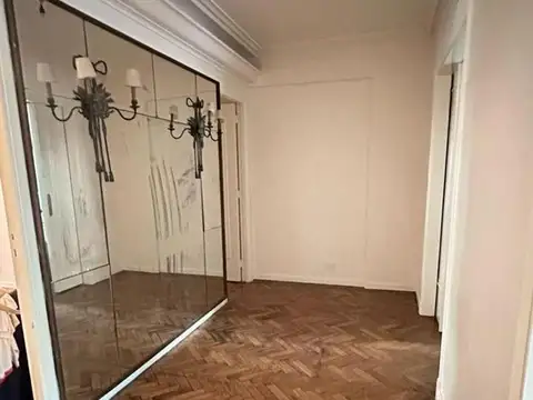 Quito e/ Avenida La Plata y Muñiz