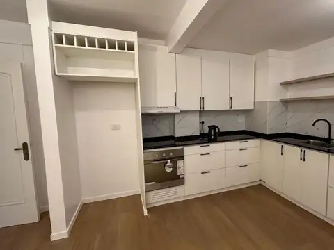 Departamento 8 ambientes con 2 baños