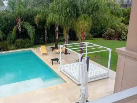 casa  con 4 dormitorios  - Barrio cerrado Kentucky -Funes