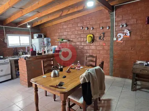 Casa 2 ambientes con 1 baño