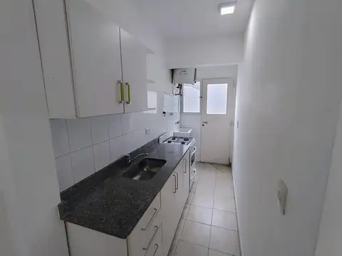 Depto Tipo Casa en Alquiler en Carapachay, $ 740.000