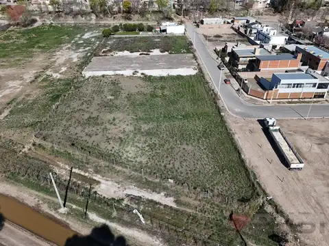 Terreno en Alquiler 53  mts Frente