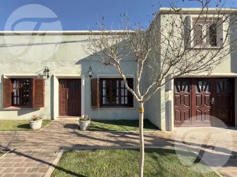 Casa familiar de 3 Dormitorios con Suite, Piscina, Galería y Cochera Doble | Novillo 845