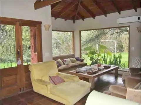 Casaquinta (2 Chalets) en Parque Alvear I