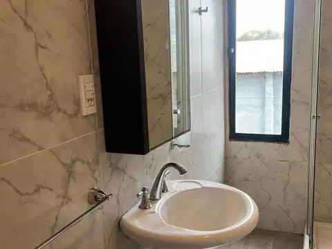 Casa en Venta con 4 cocheras