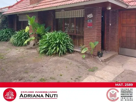 Chalet 5 ambientes con garaje y patio en Punta Mogotes