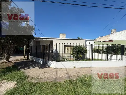 VENTA – Casa 3 dormitorios amplio terreno y potencial ampliación - B° Zumarán